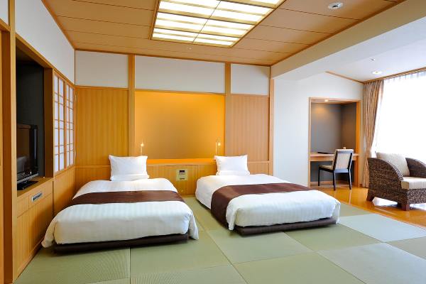 Luxuriate in this room, oozing with Japanese flavor